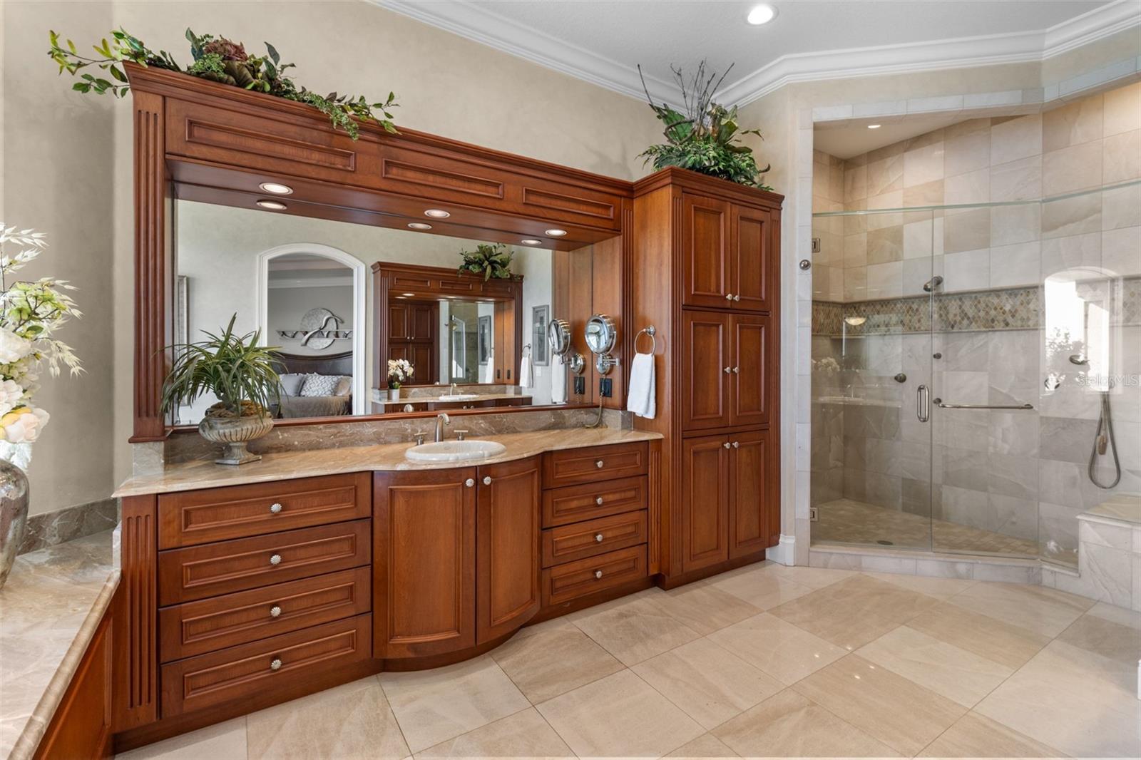 TB8372318 Property Photo