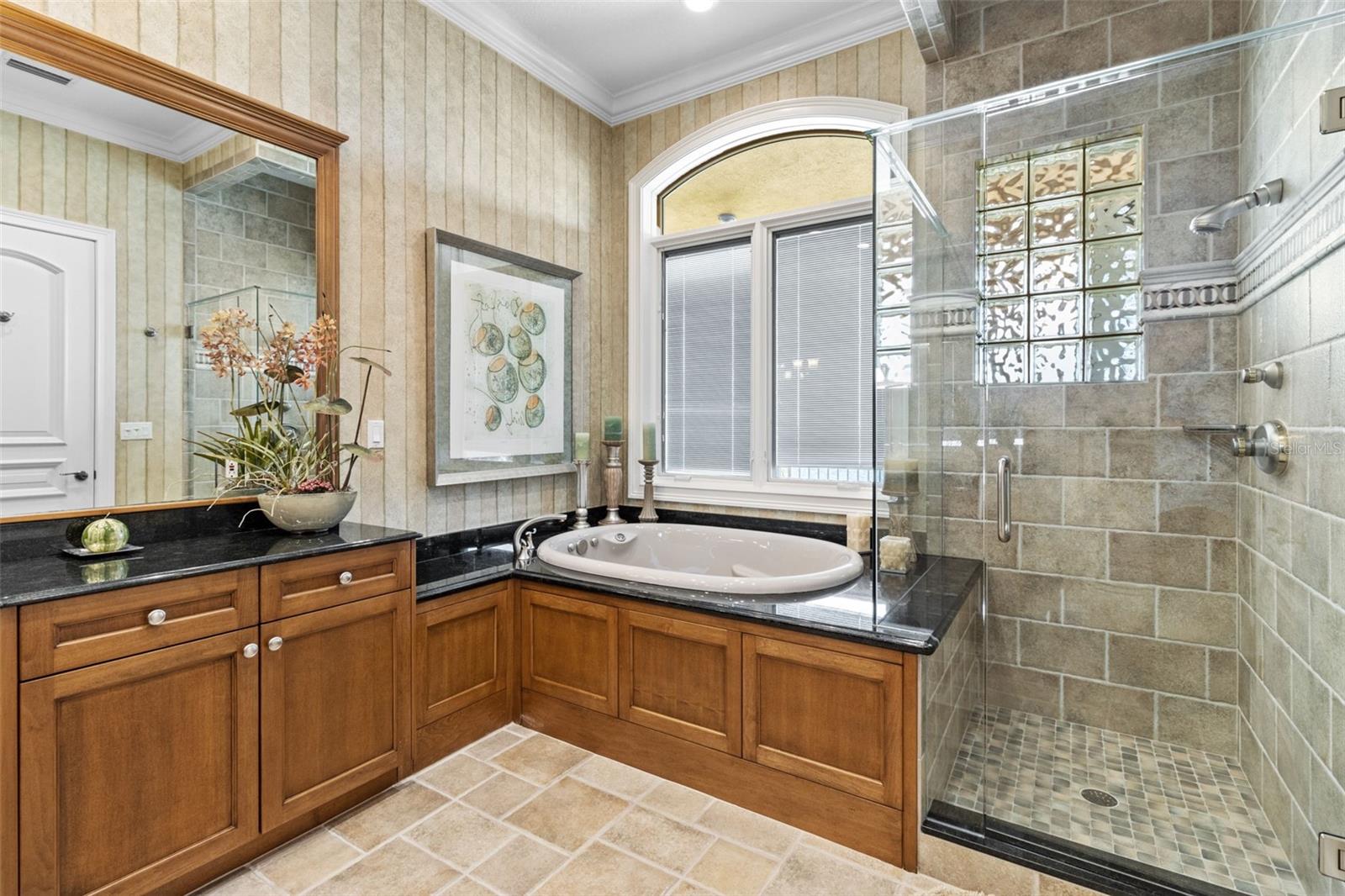 TB8372318 Property Photo