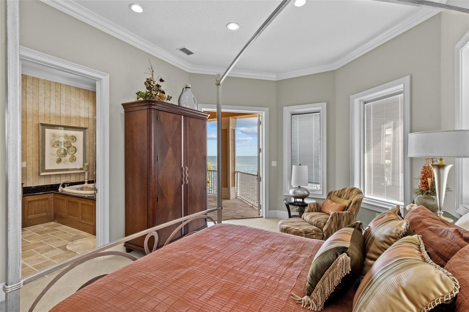 TB8372318 Property Photo