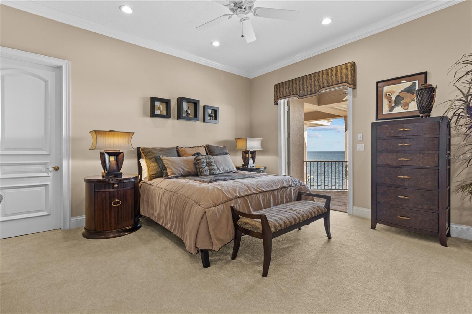 TB8372318 Property Photo