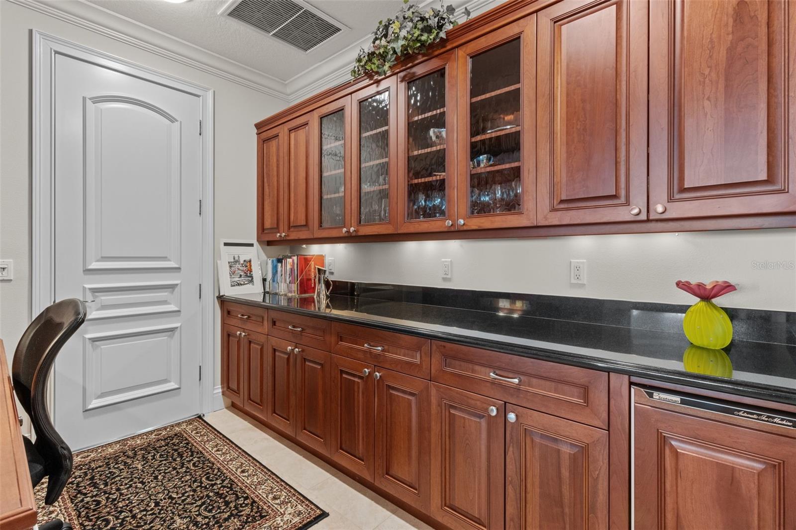 TB8372318 Property Photo