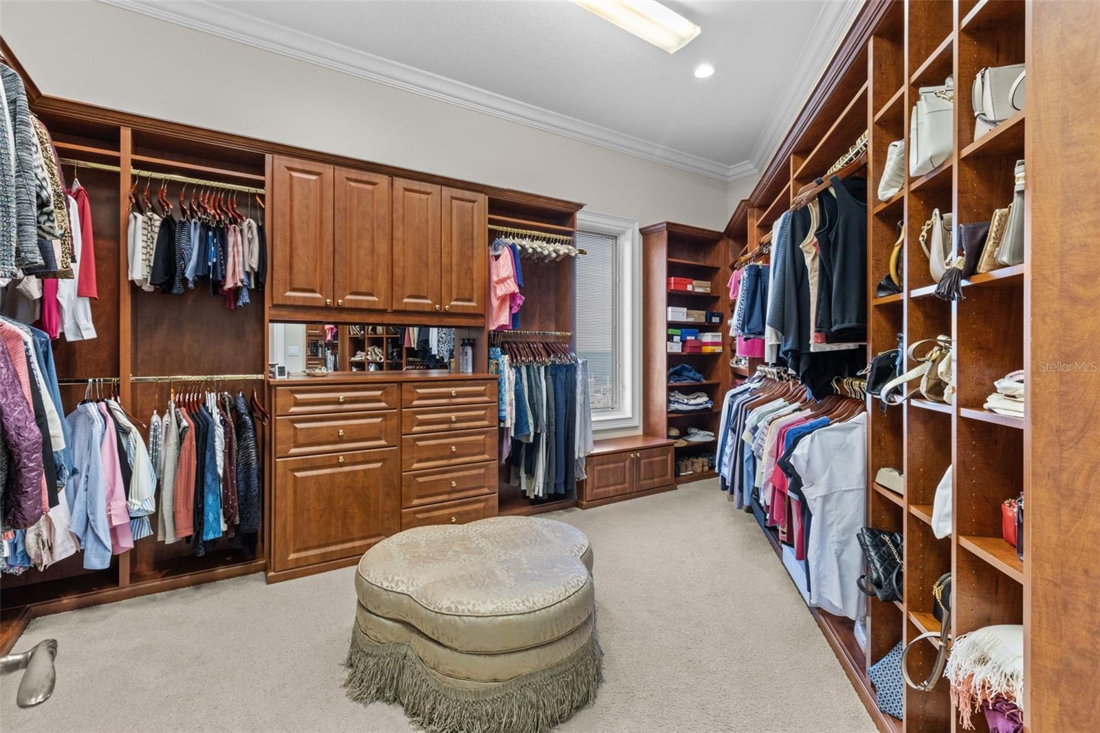 TB8372318 Property Photo