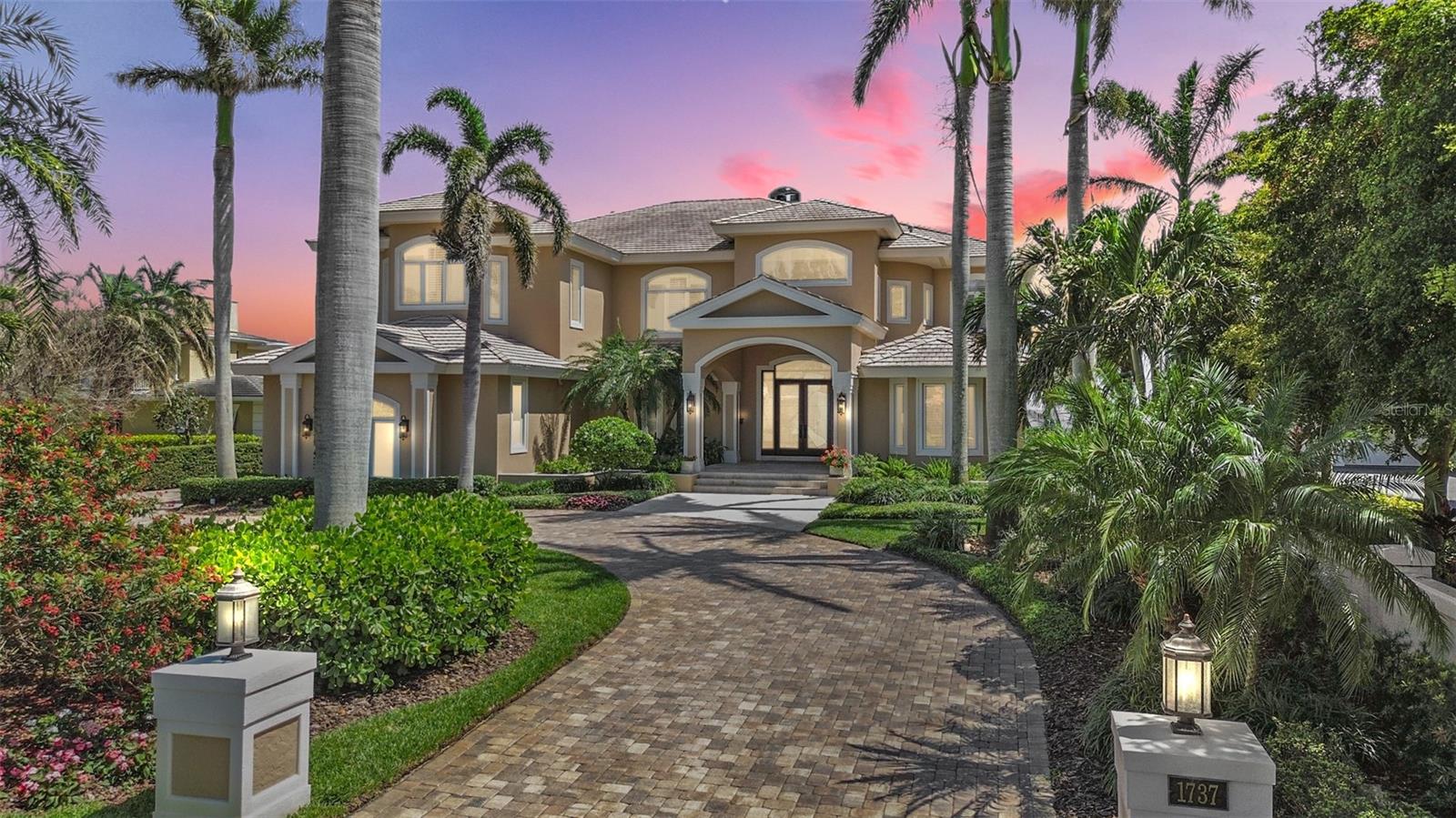 TB8372318 Property Photo