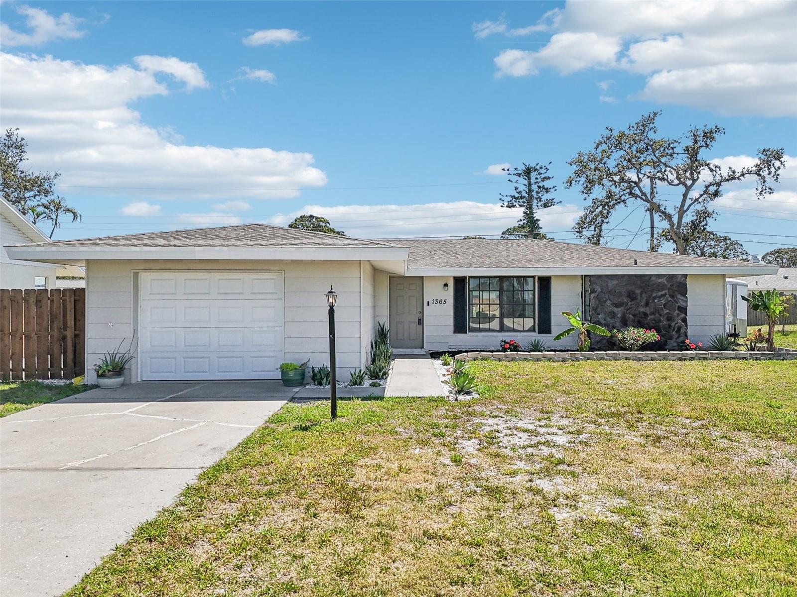 1365 SUSSEX RD, VENICE, FL, 34293
