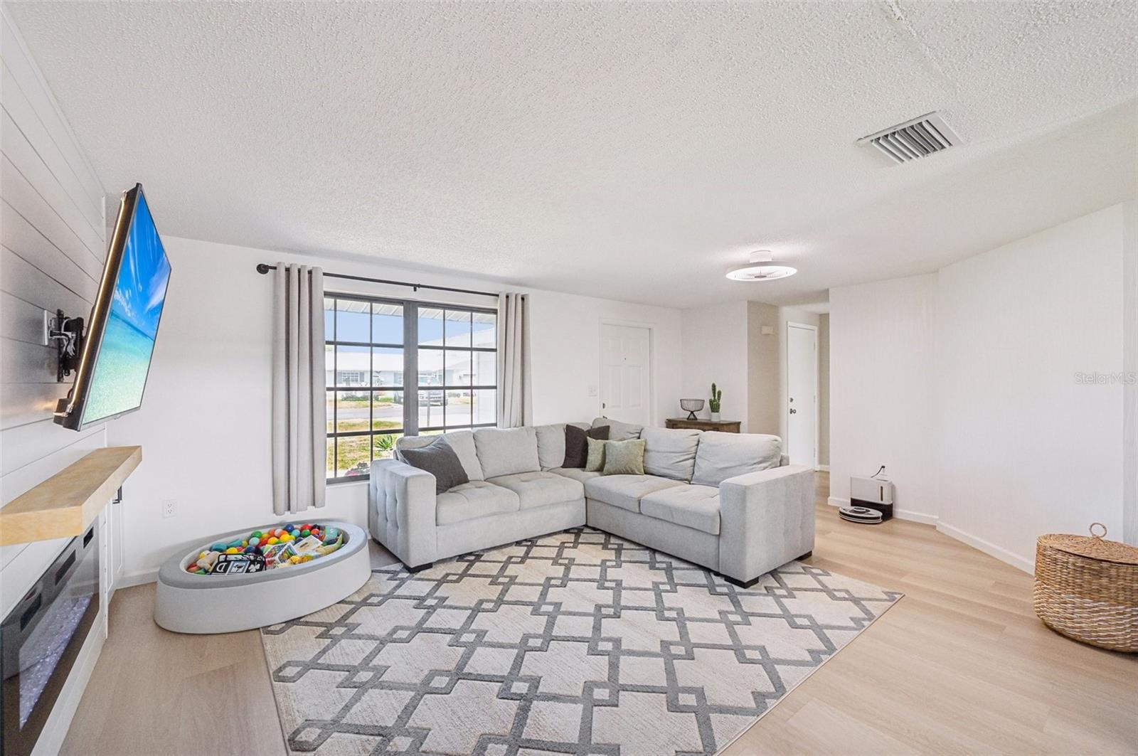 1365 SUSSEX RD, VENICE, FL, 34293