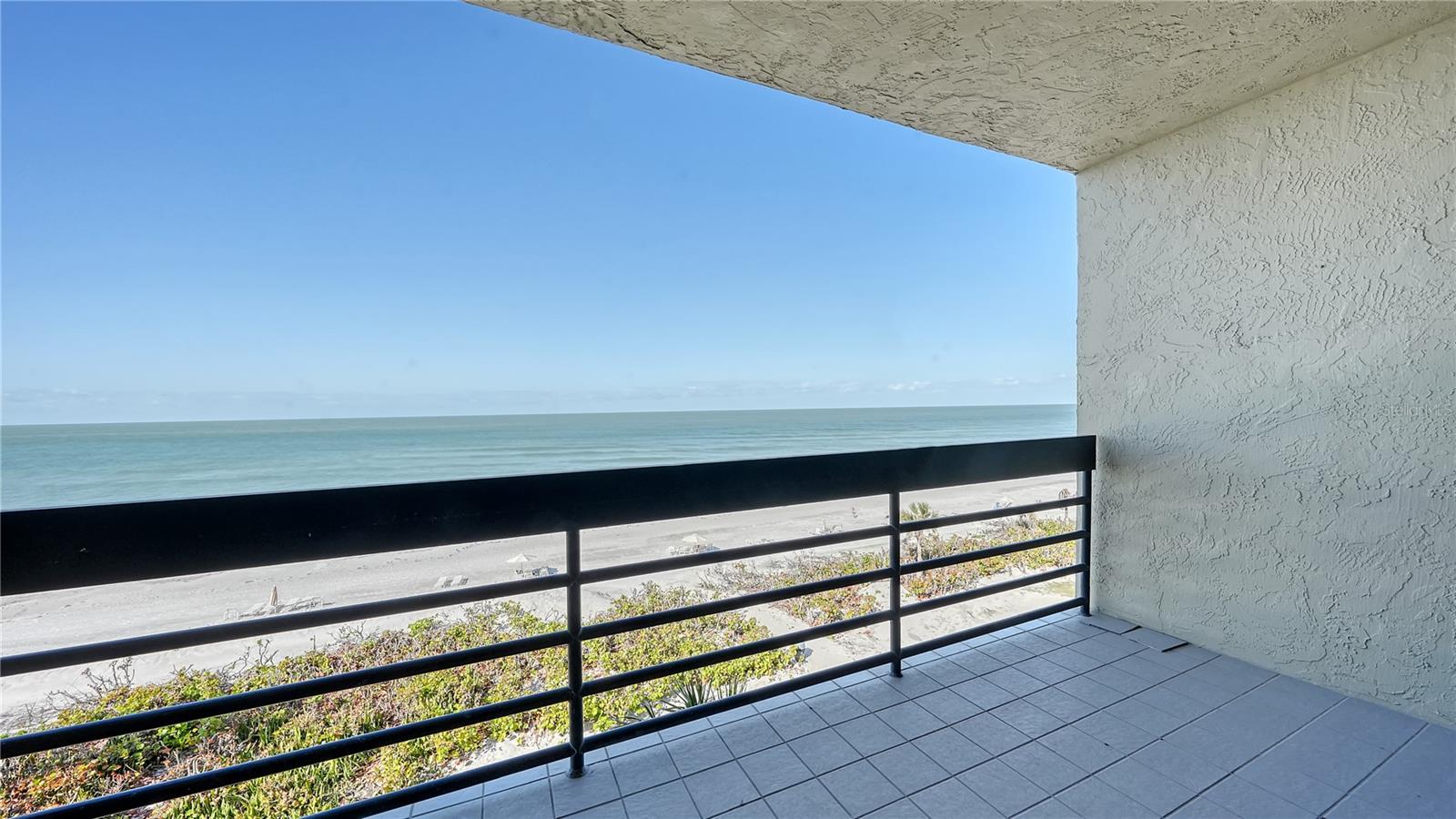 1055 GULF OF MEXICO DR #402, LONGBOAT KEY, FL, 34228