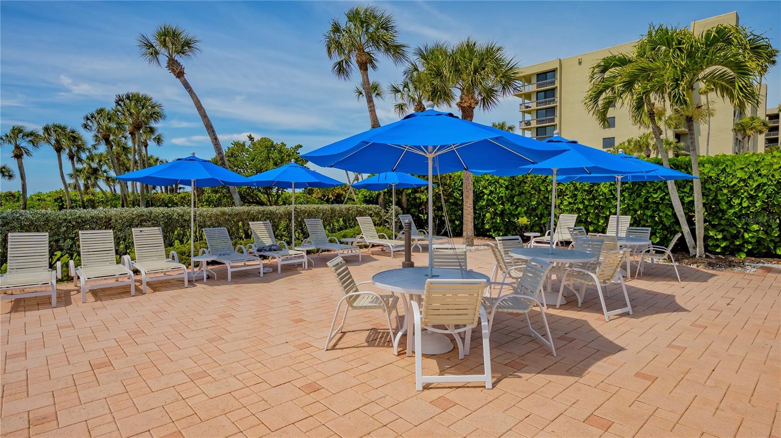 1055 GULF OF MEXICO DR #402, LONGBOAT KEY, FL, 34228