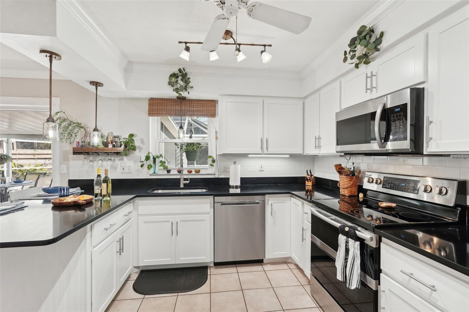 5728 WHISTLEWOOD CIR, SARASOTA, FL, 34232