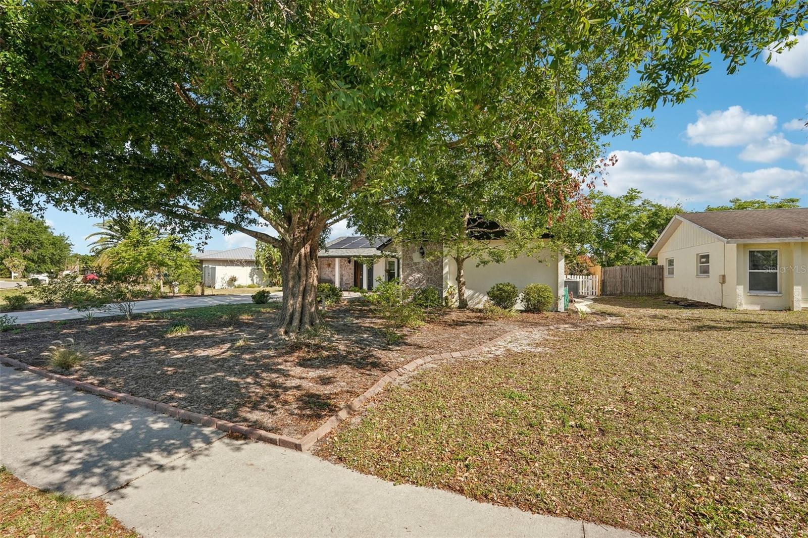 5728 WHISTLEWOOD CIR, SARASOTA, FL, 34232