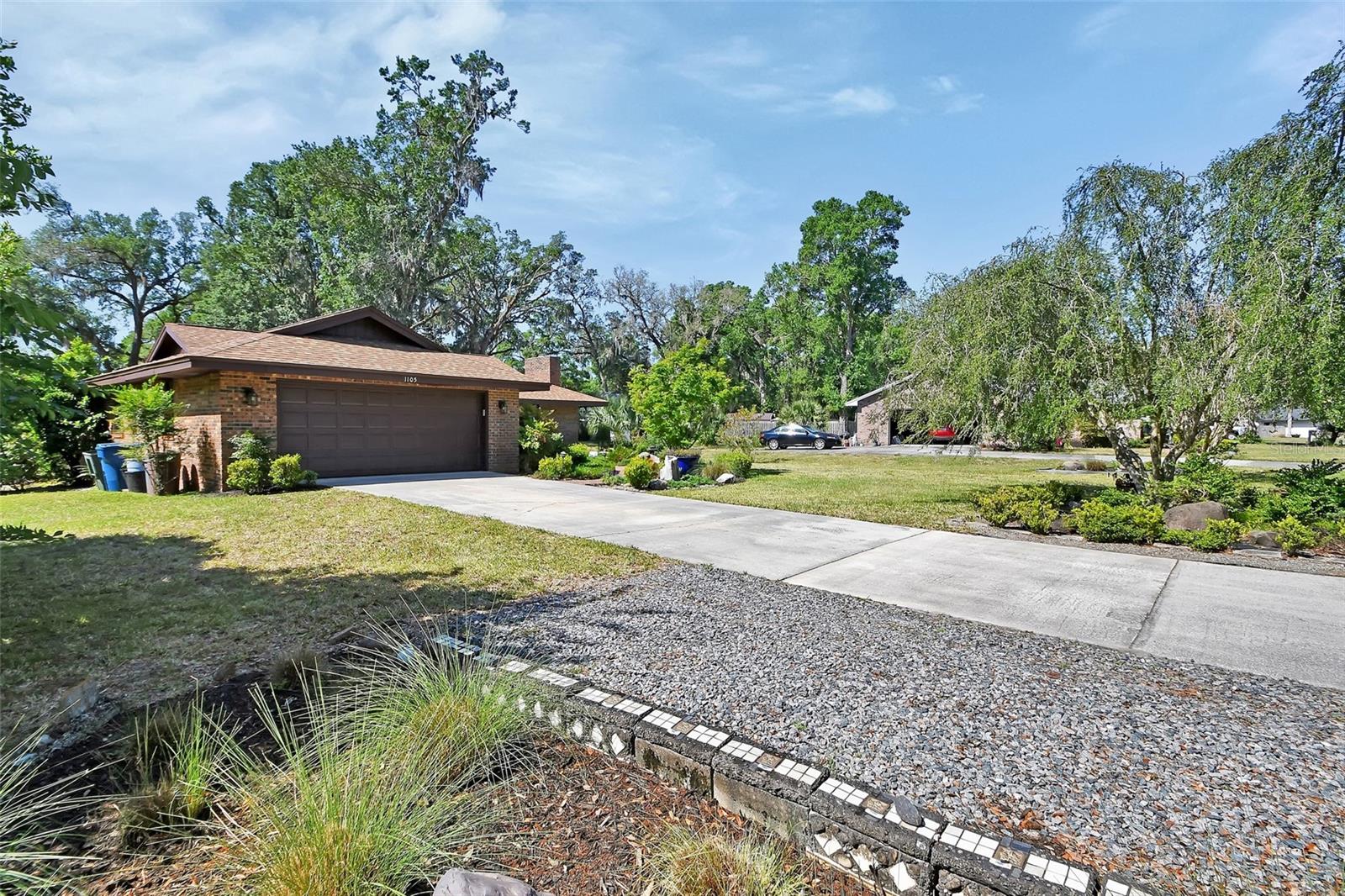 1105 BURGOYNE RD, DELAND, FL, 32720