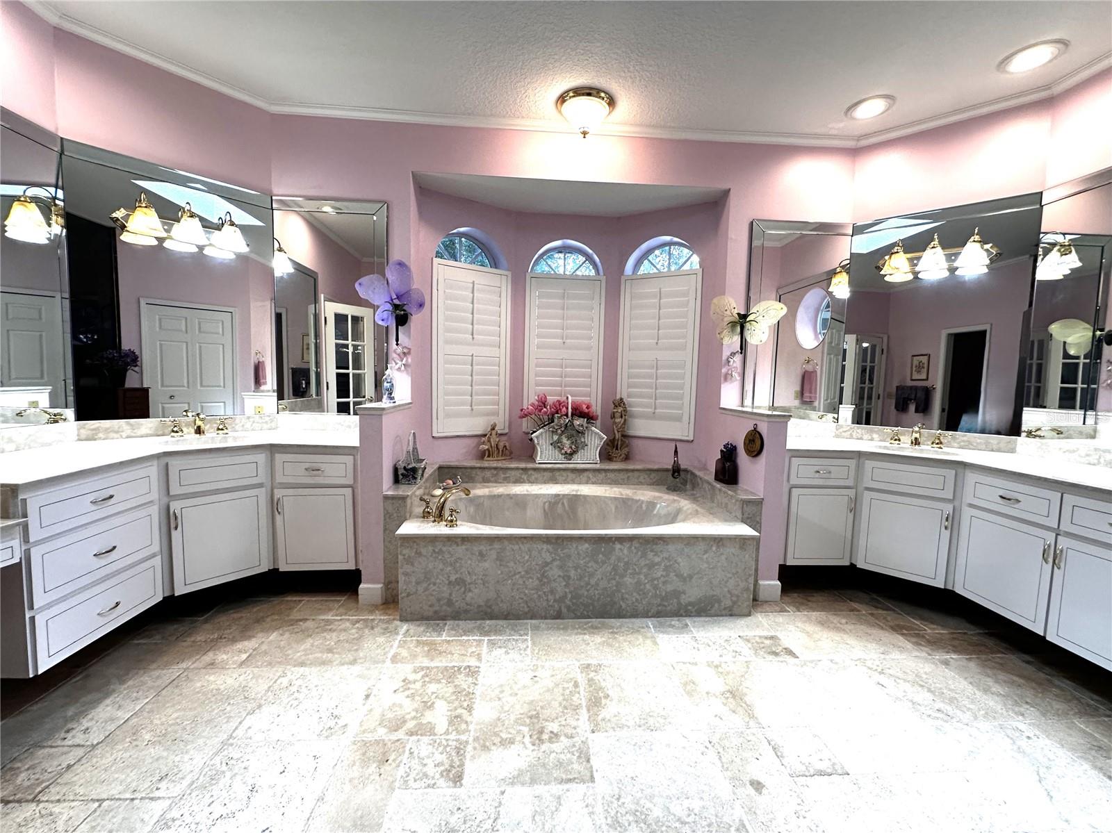 8935 JONATHAN MANOR DR, ORLANDO, FL, 32819