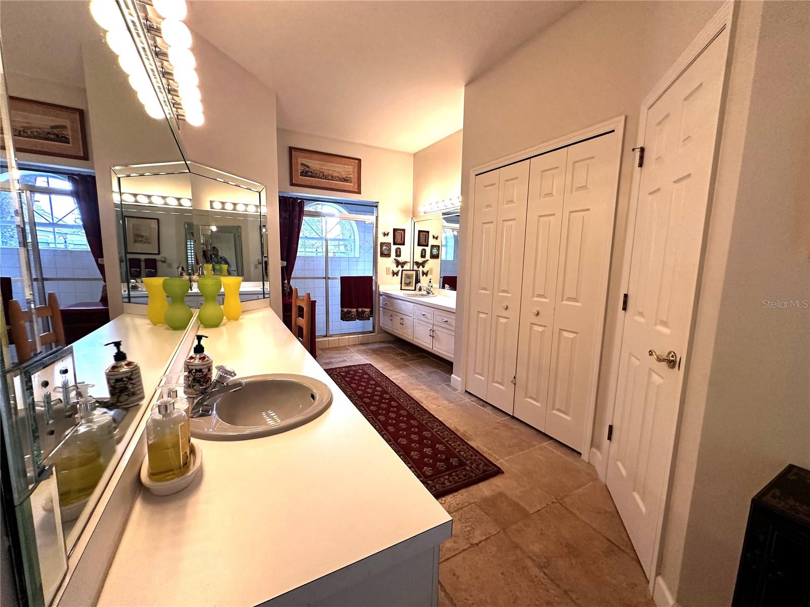 8935 JONATHAN MANOR DR, ORLANDO, FL, 32819