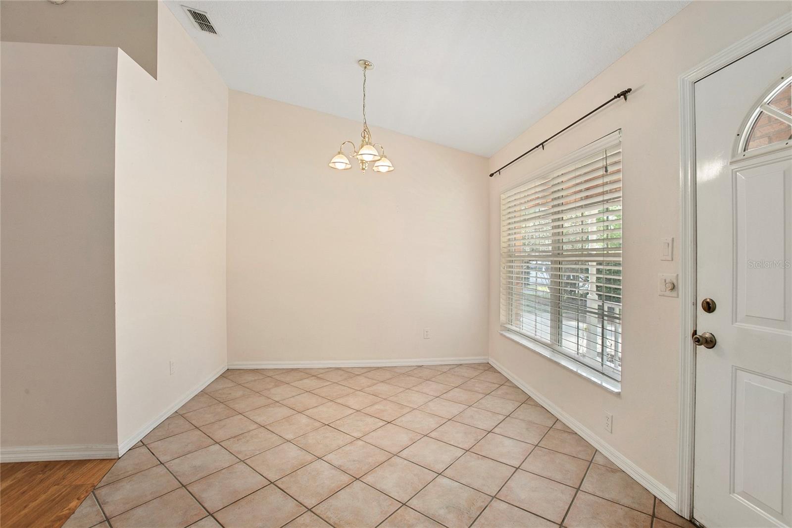 405 SECLUDED OAKS TRL, DELAND, FL, 32724