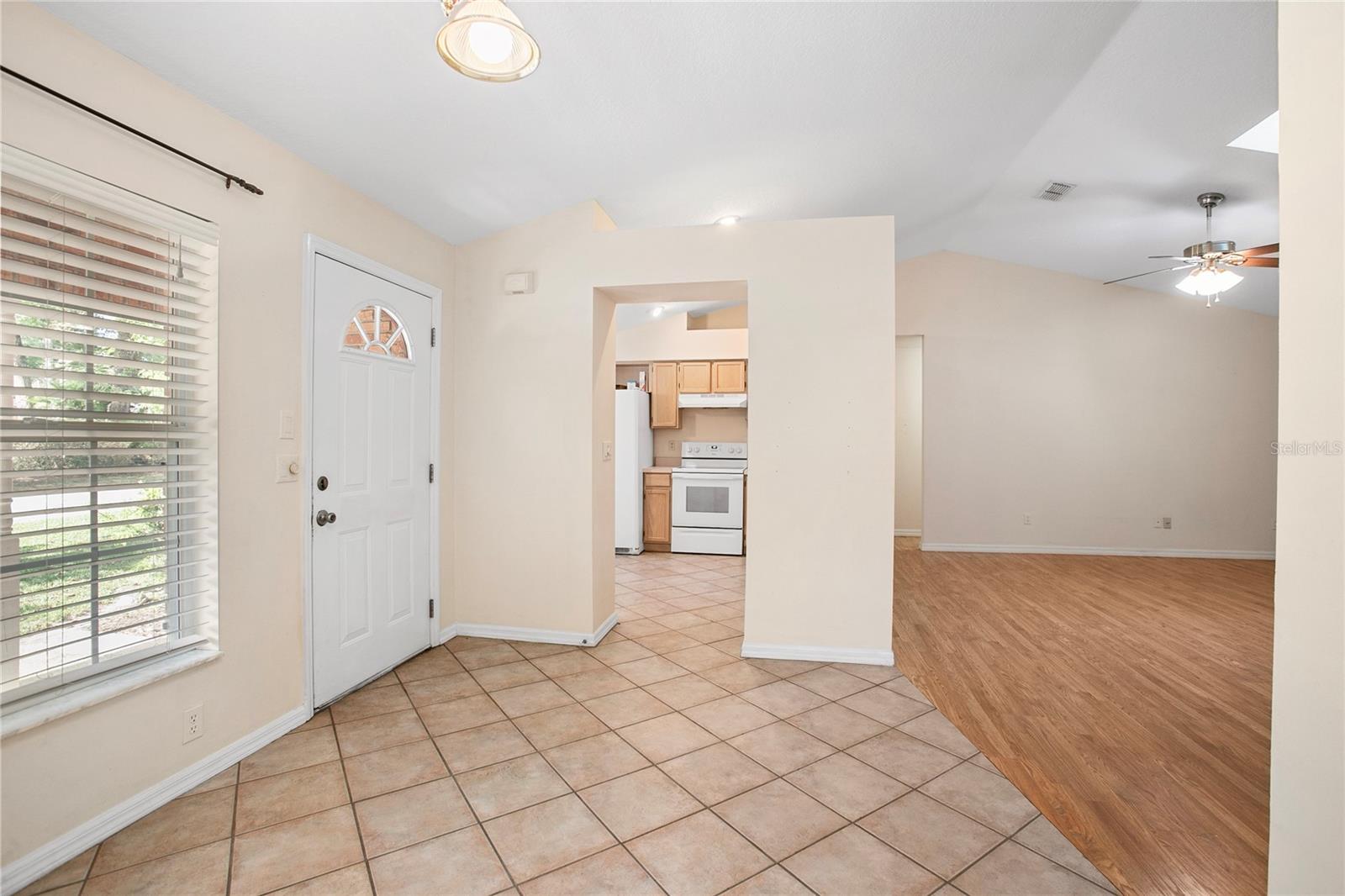 405 SECLUDED OAKS TRL, DELAND, FL, 32724