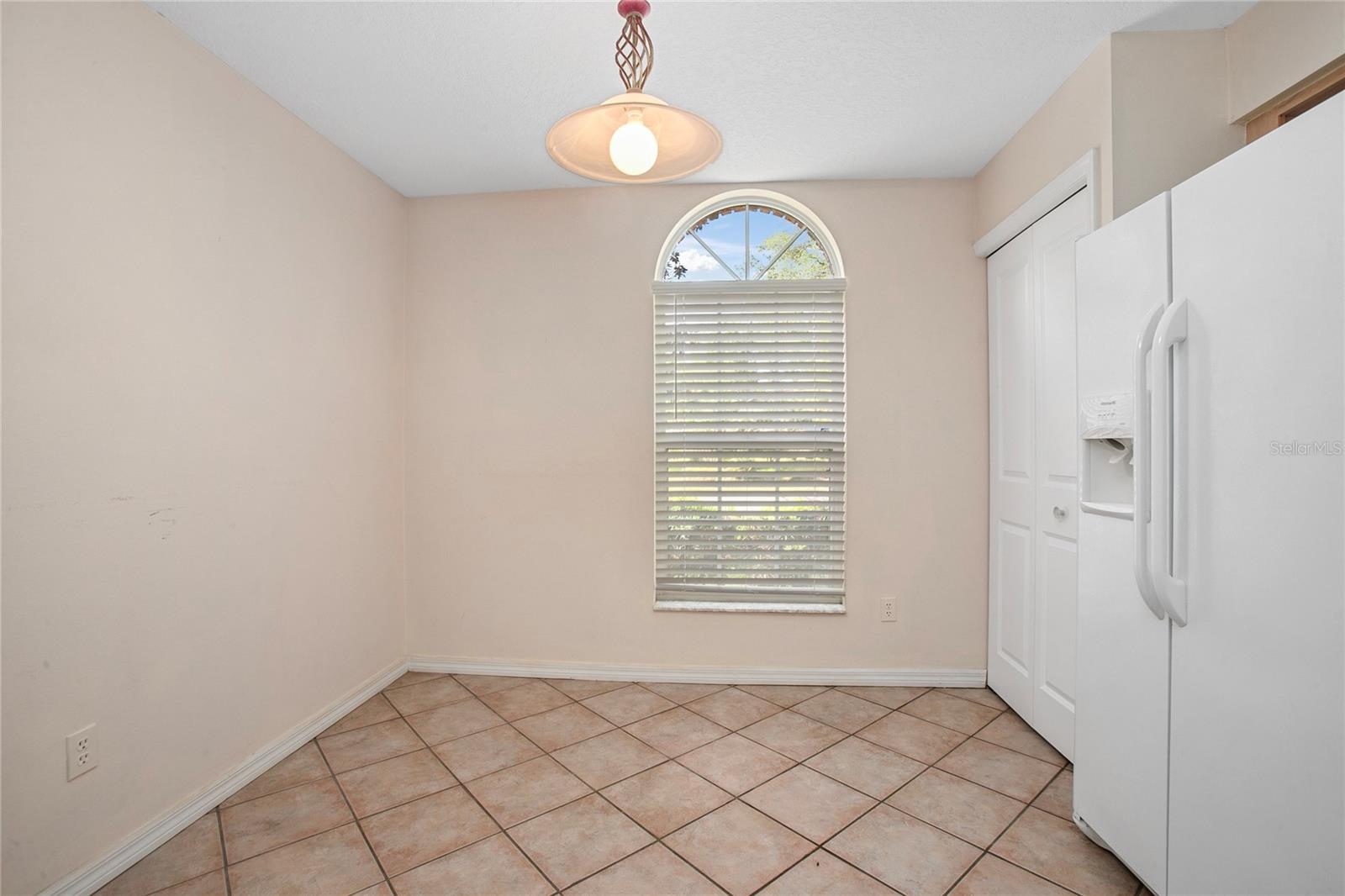 405 SECLUDED OAKS TRL, DELAND, FL, 32724