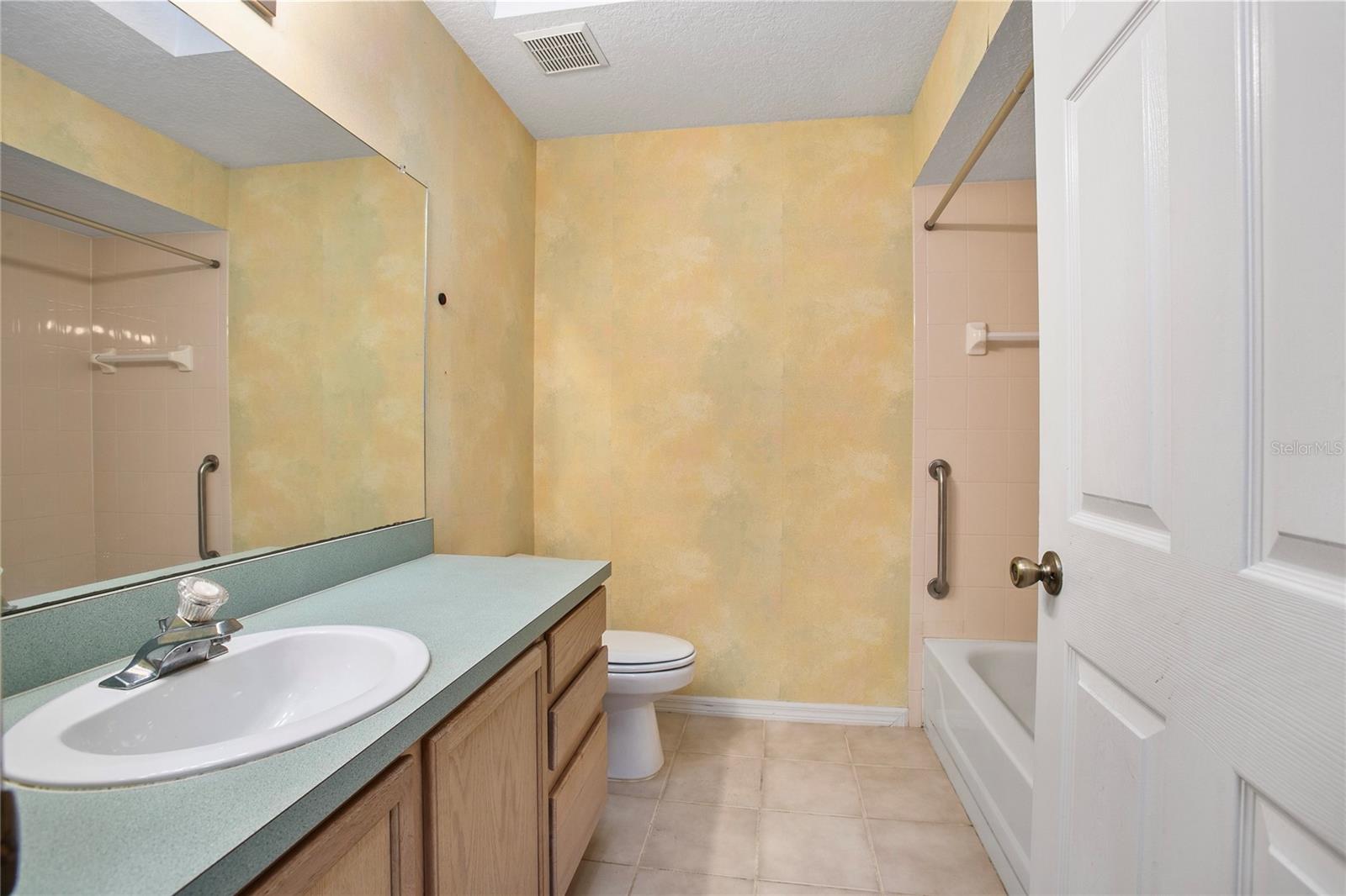 405 SECLUDED OAKS TRL, DELAND, FL, 32724