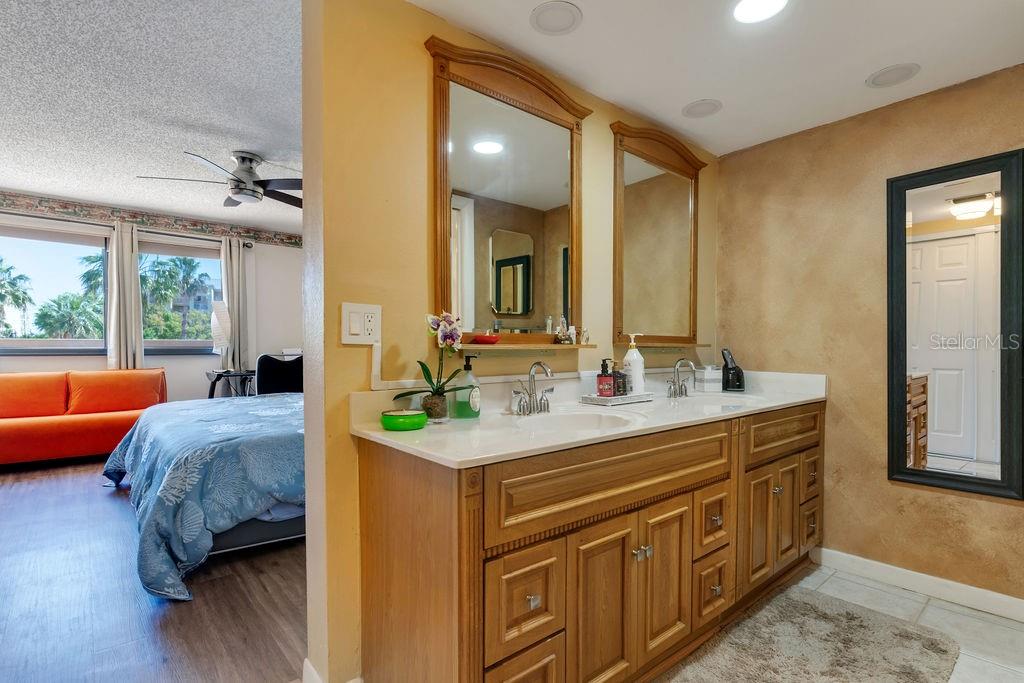 401 150TH AVE #216, MADEIRA BEACH, FL, 33708