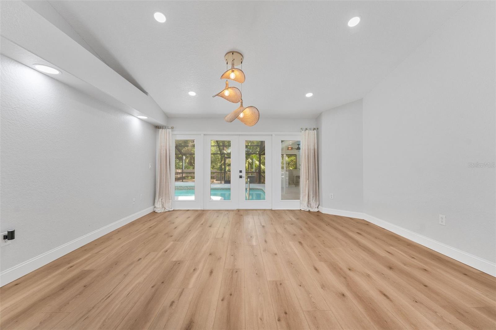 4677 DEL SOL BLVD, SARASOTA, FL, 34243