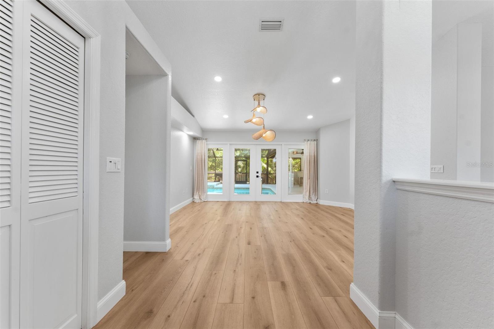 4677 DEL SOL BLVD, SARASOTA, FL, 34243