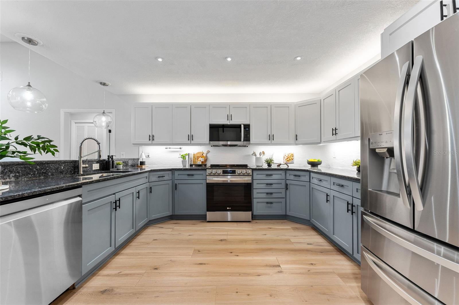 4677 DEL SOL BLVD, SARASOTA, FL, 34243