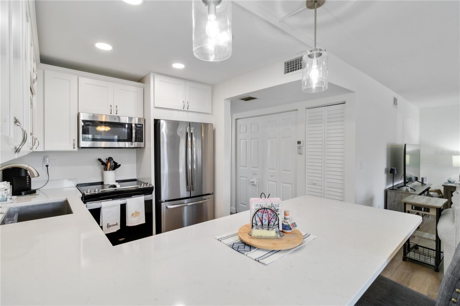 5416 SWIFT RD #27, SARASOTA, FL, 34231