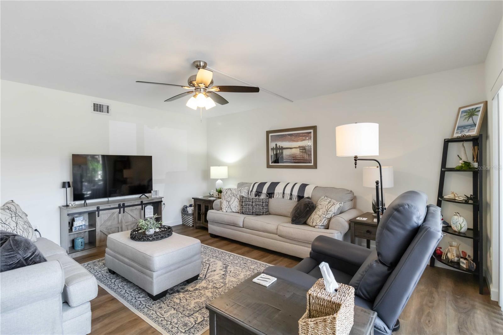 5416 SWIFT RD #27, SARASOTA, FL, 34231