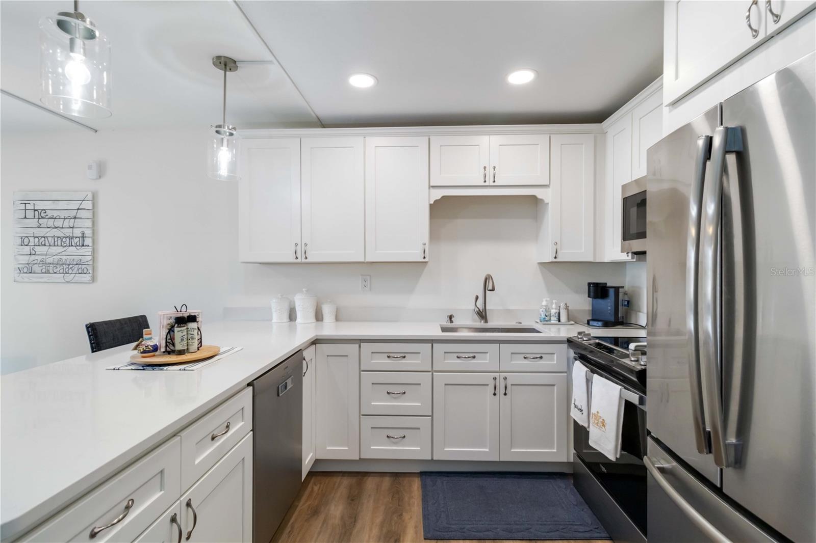 5416 SWIFT RD #27, SARASOTA, FL, 34231