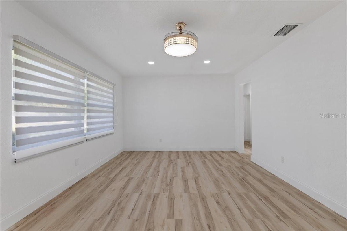 1979 E SKYLINE DR, CLEARWATER, FL, 33763