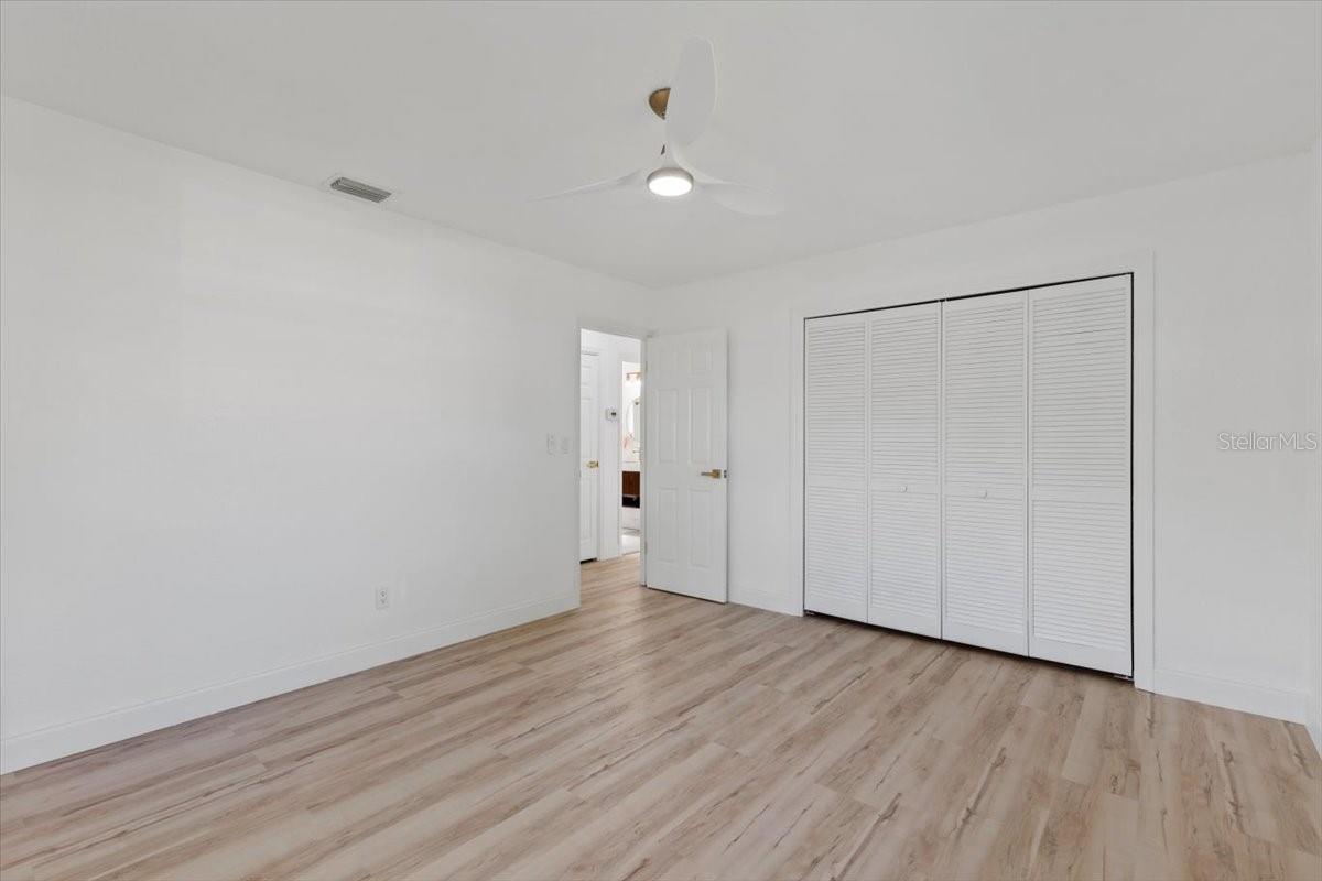 1979 E SKYLINE DR, CLEARWATER, FL, 33763