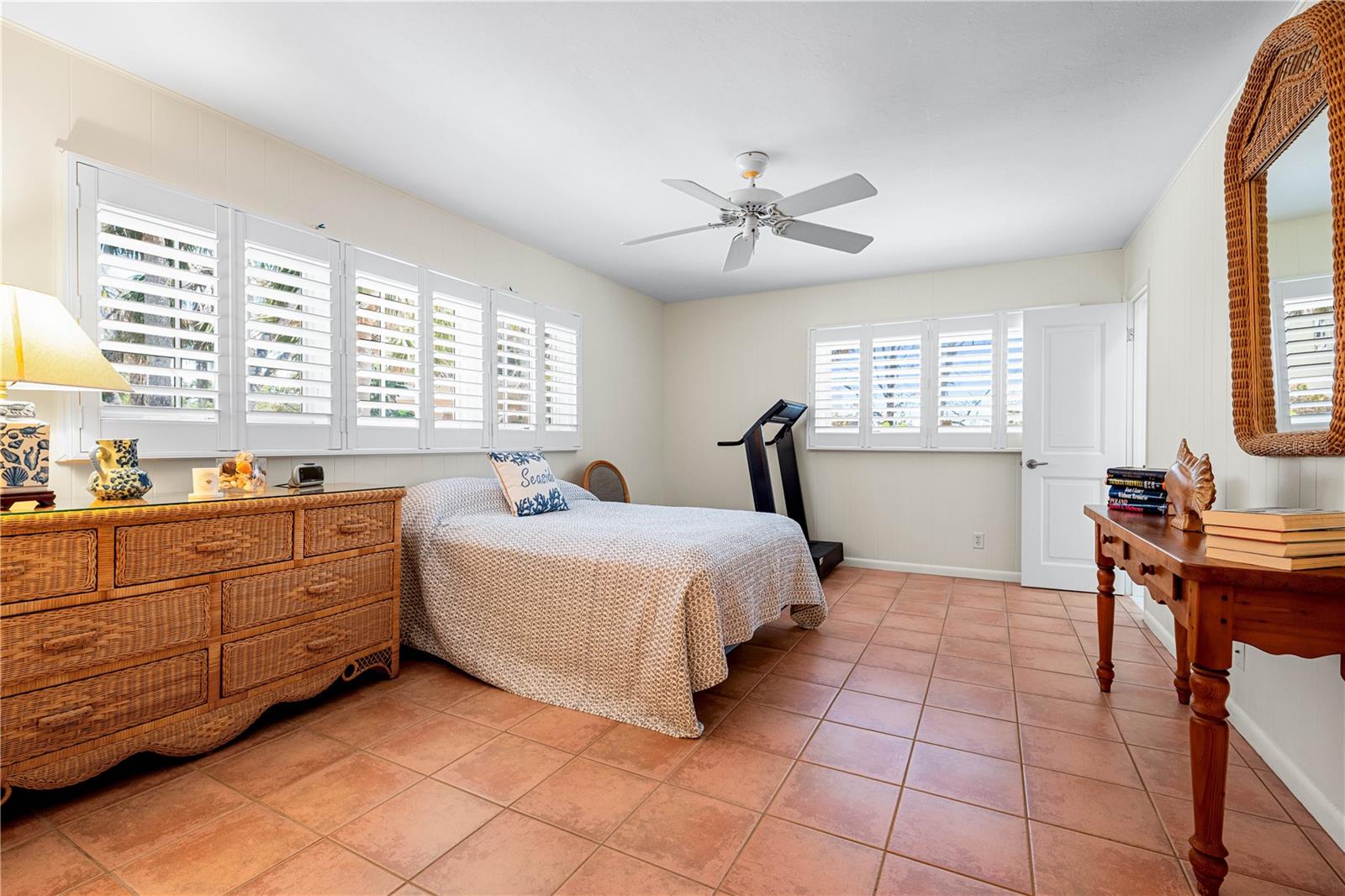 A4648285 Property Photo