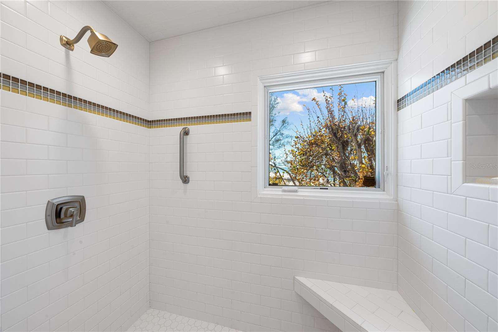 A4648285 Property Photo