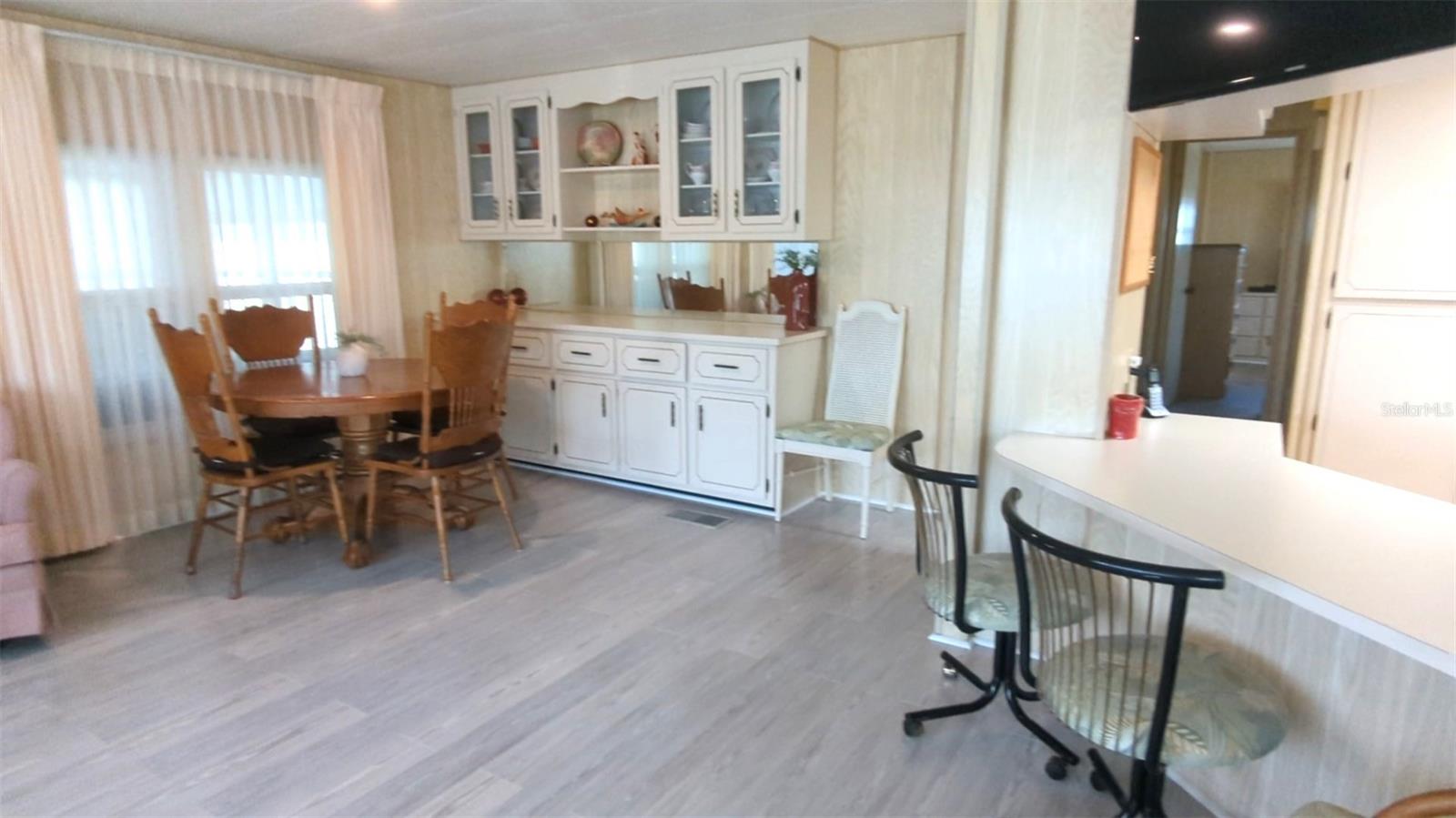 D6141868 Property Photo