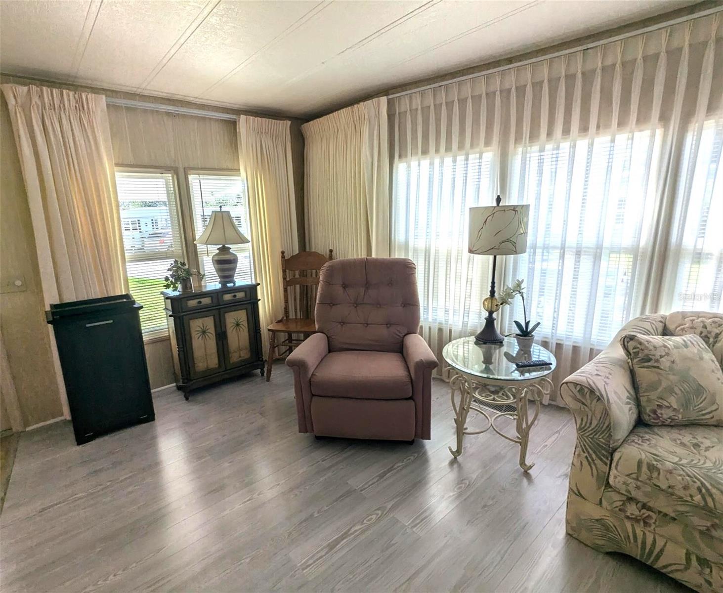 D6141868 Property Photo