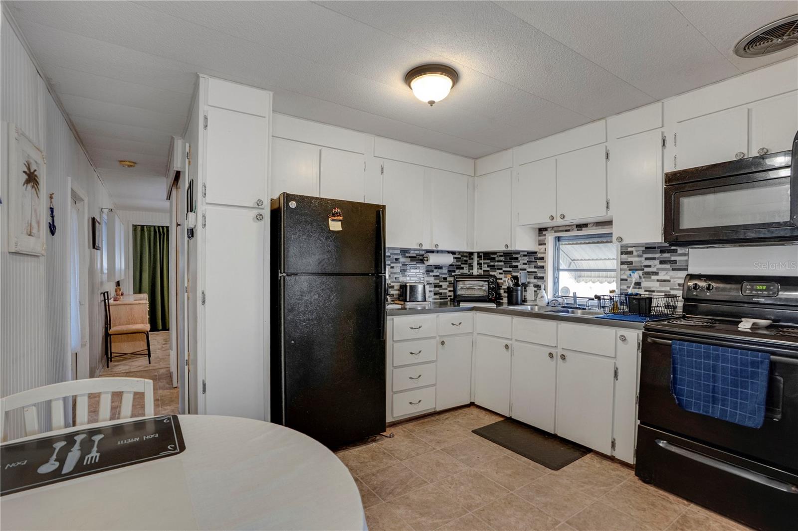 A4648311 Property Photo