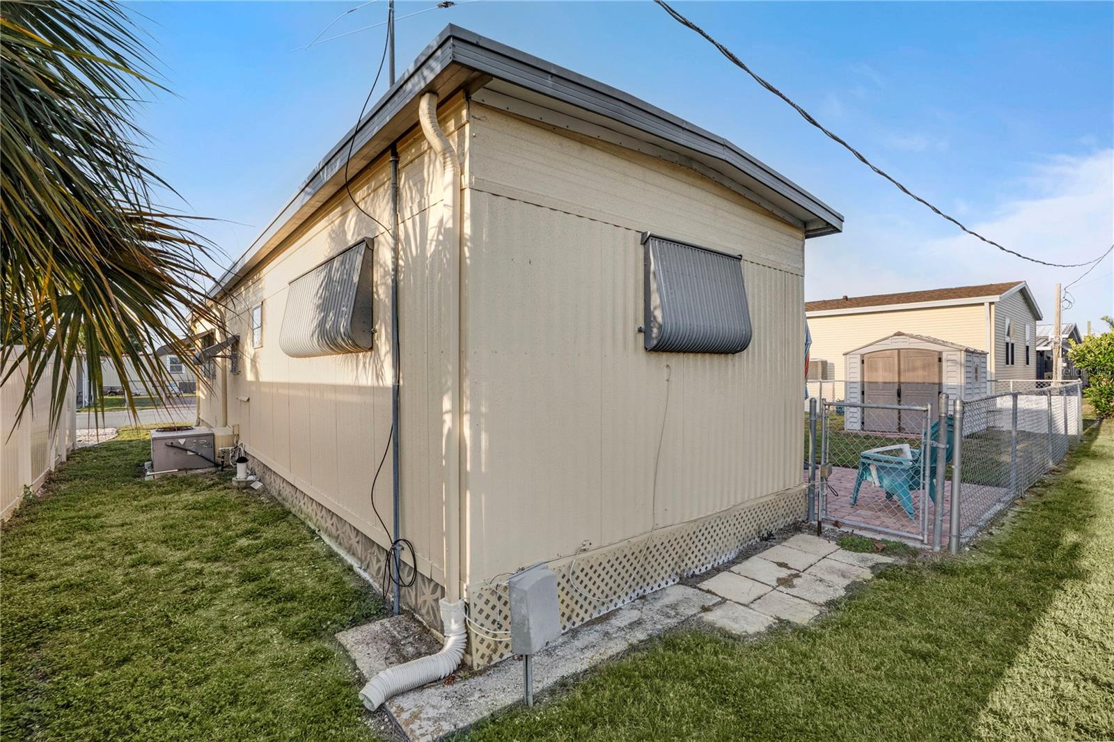 A4648311 Property Photo