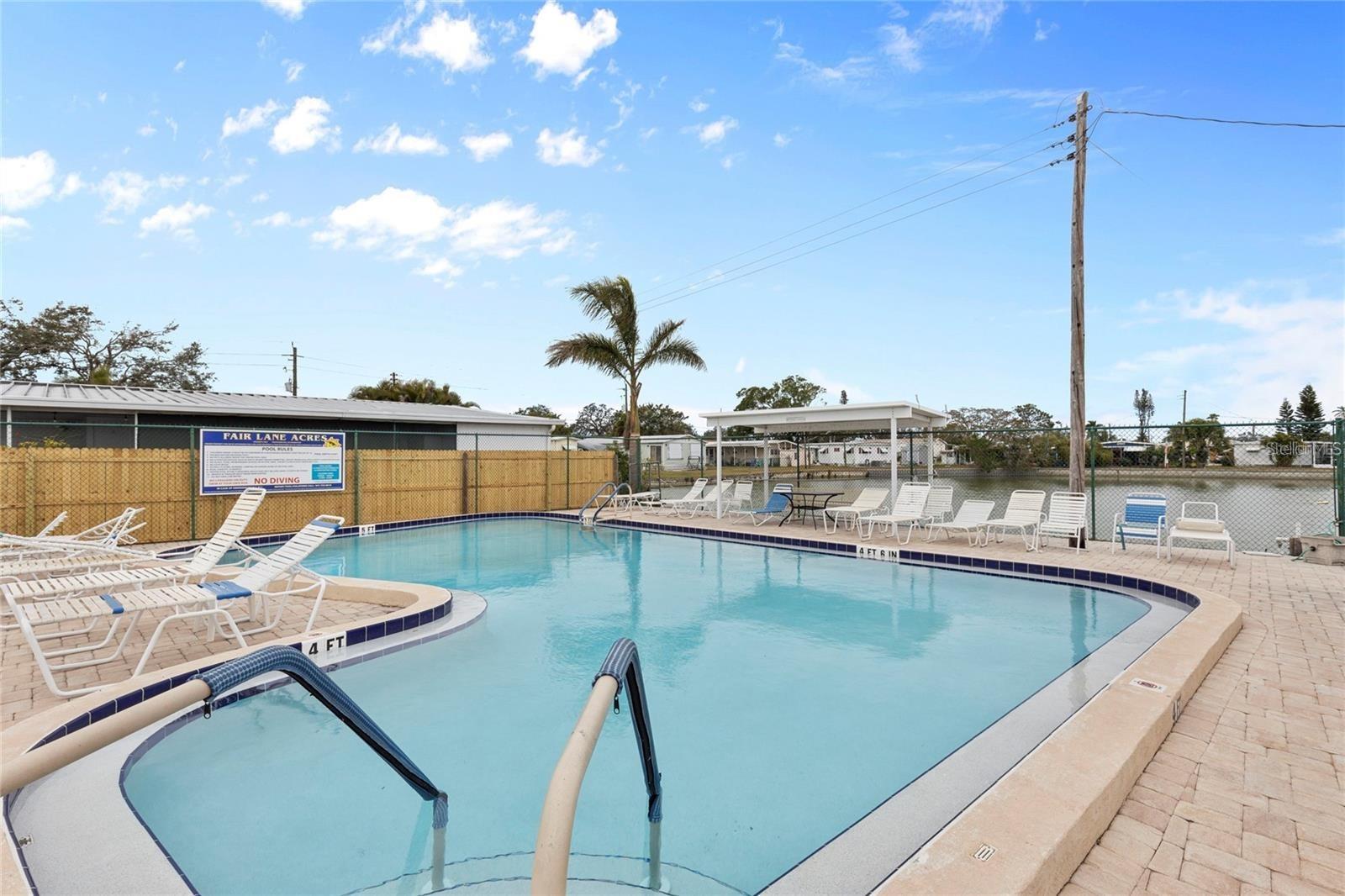 A4648311 Property Photo