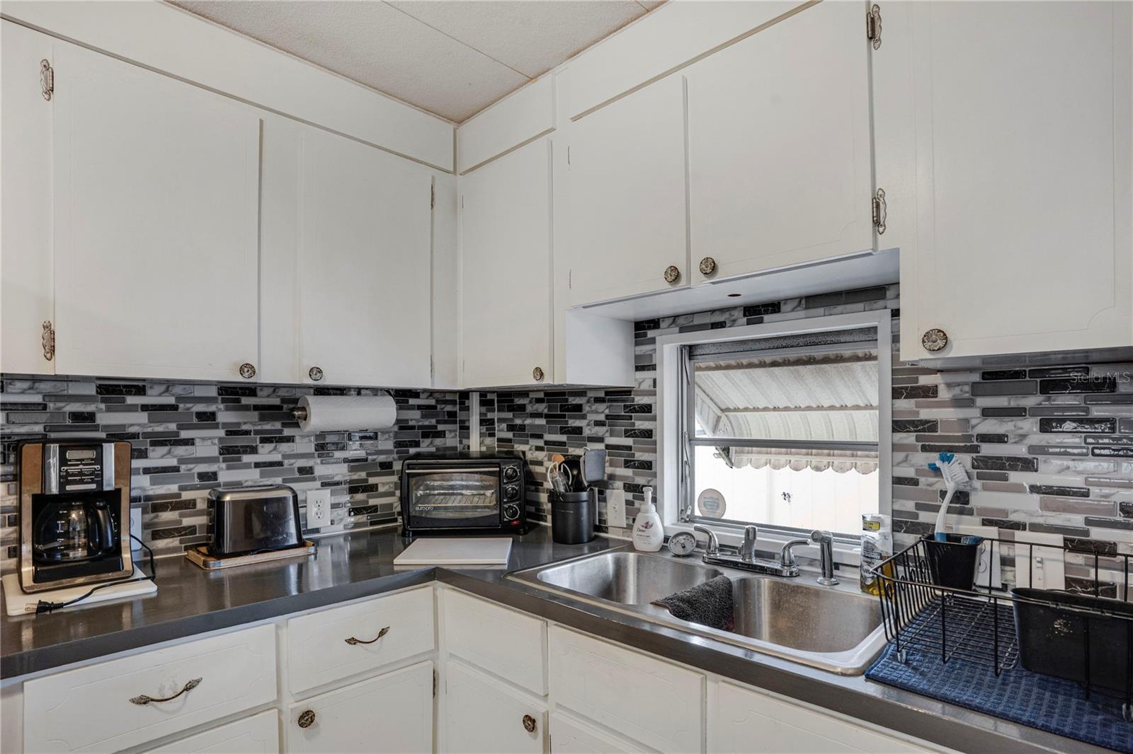 A4648311 Property Photo