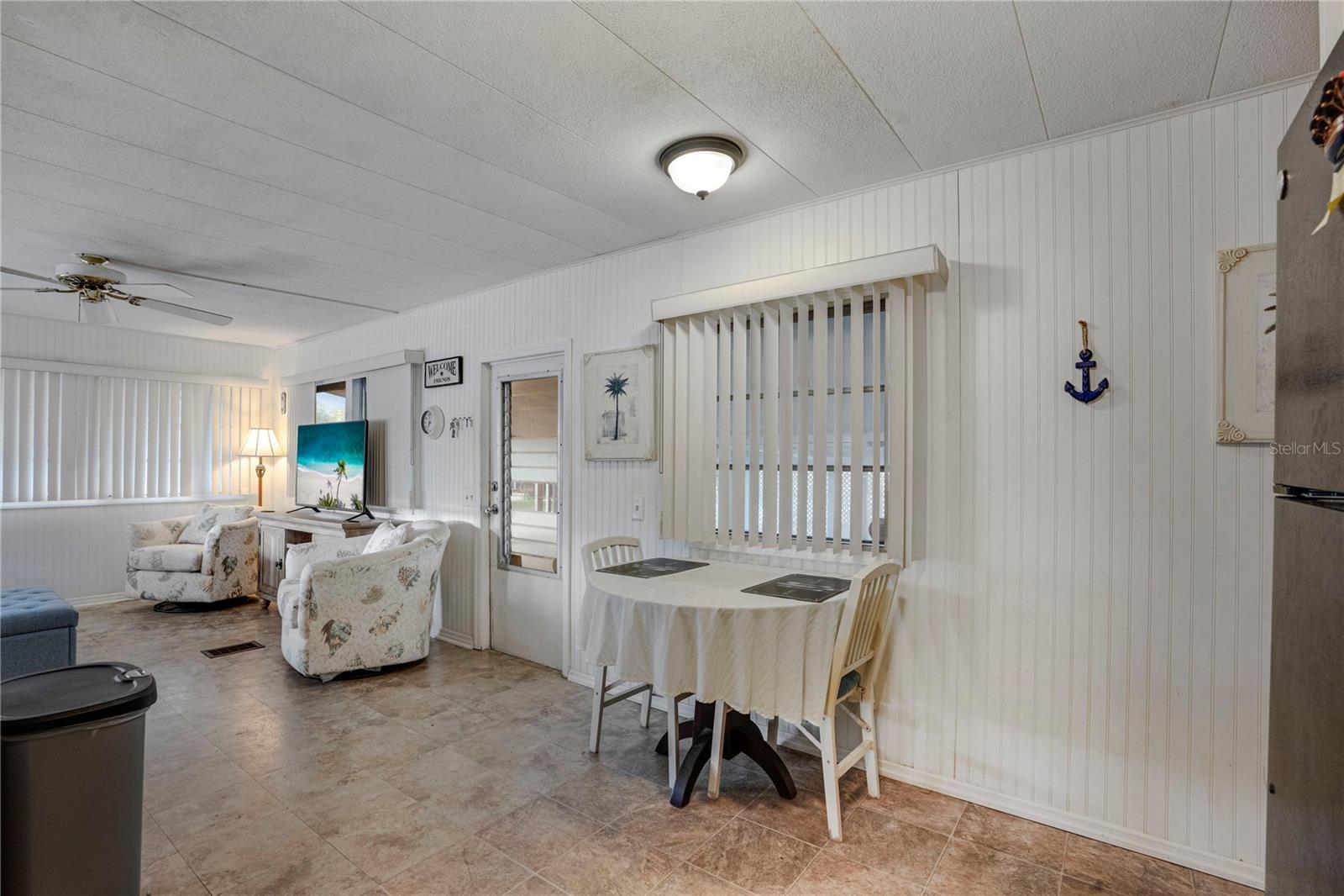 A4648311 Property Photo