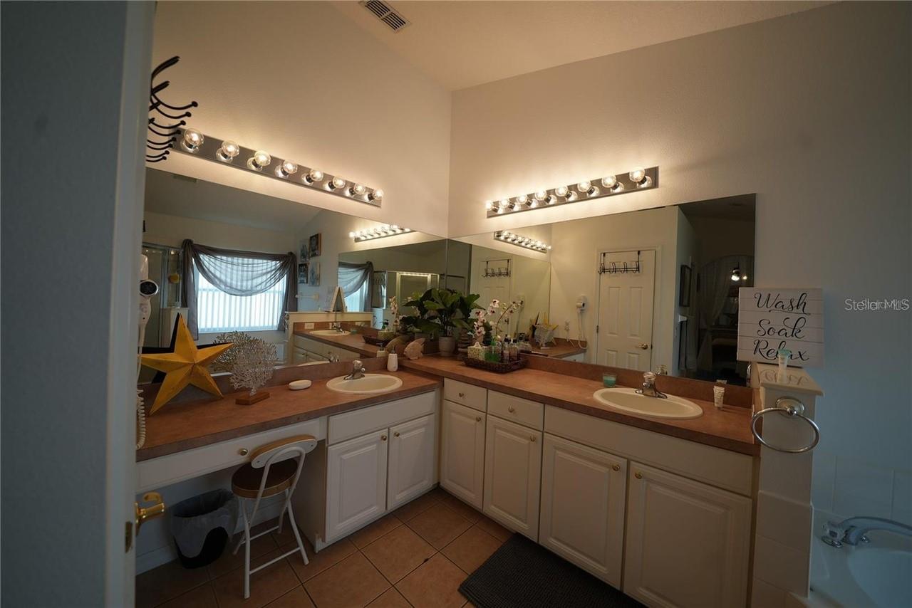 4742 CUMBRIAN LAKES DR, KISSIMMEE, FL, 34746