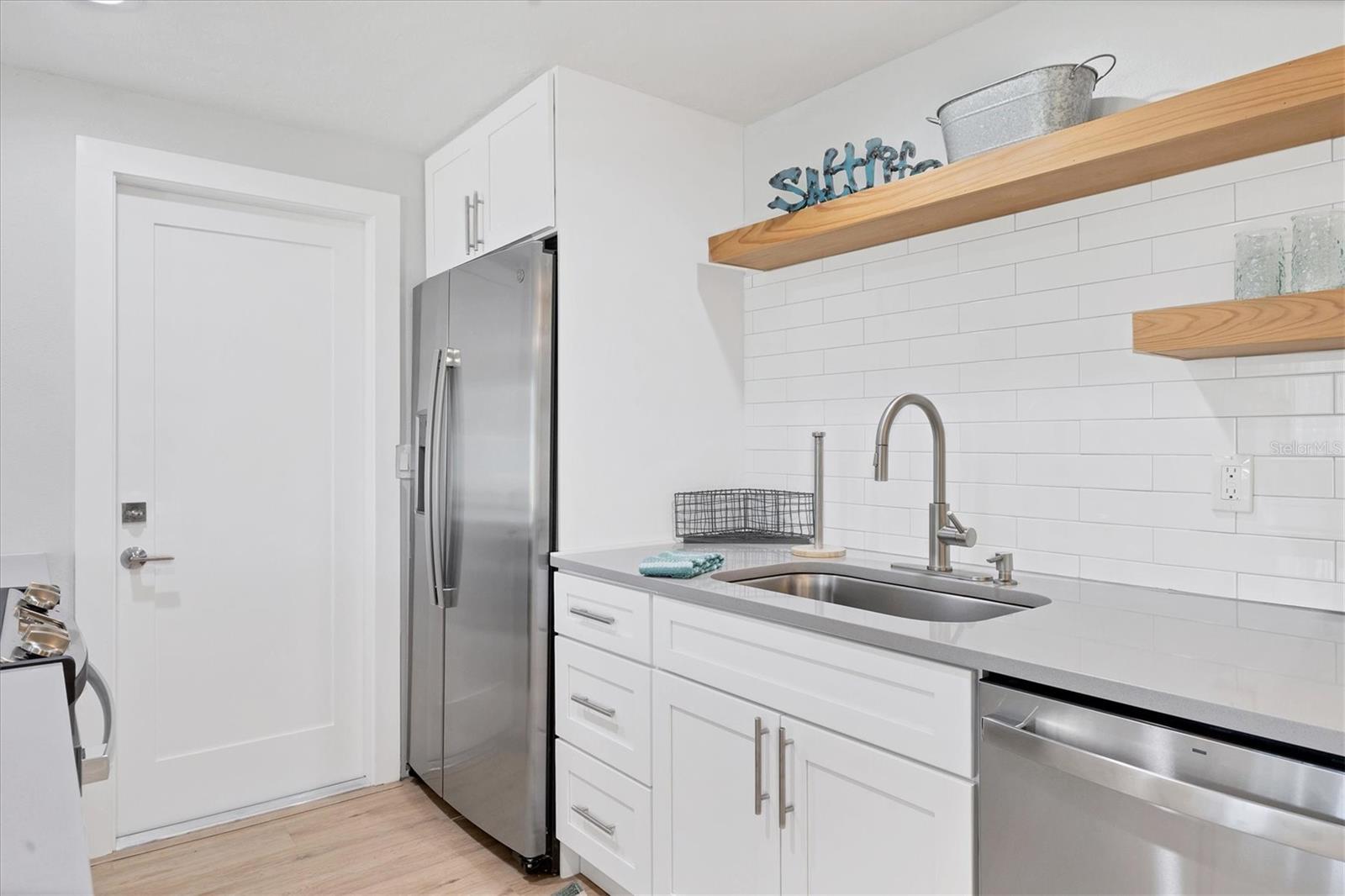 203 PALM AVE, NOKOMIS, FL, 34275