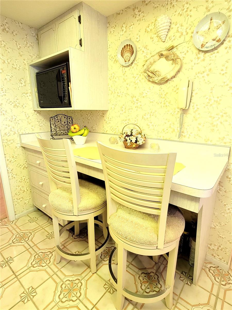 3454 LAKE BAYSHORE DR #420 BLDG P, BRADENTON, FL, 34205