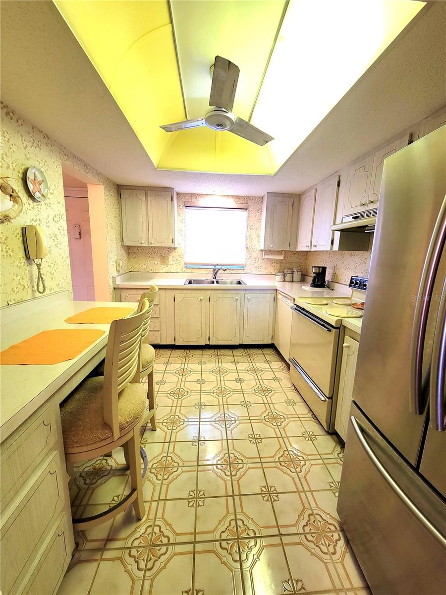 3454 LAKE BAYSHORE DR #420 BLDG P, BRADENTON, FL, 34205