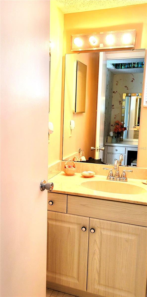 3454 LAKE BAYSHORE DR #420 BLDG P, BRADENTON, FL, 34205