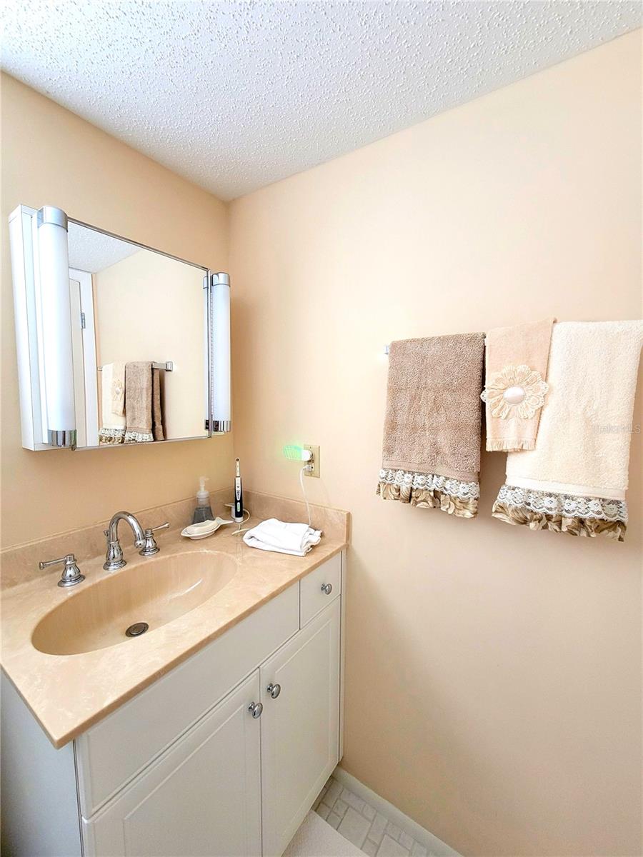 3454 LAKE BAYSHORE DR #420 BLDG P, BRADENTON, FL, 34205