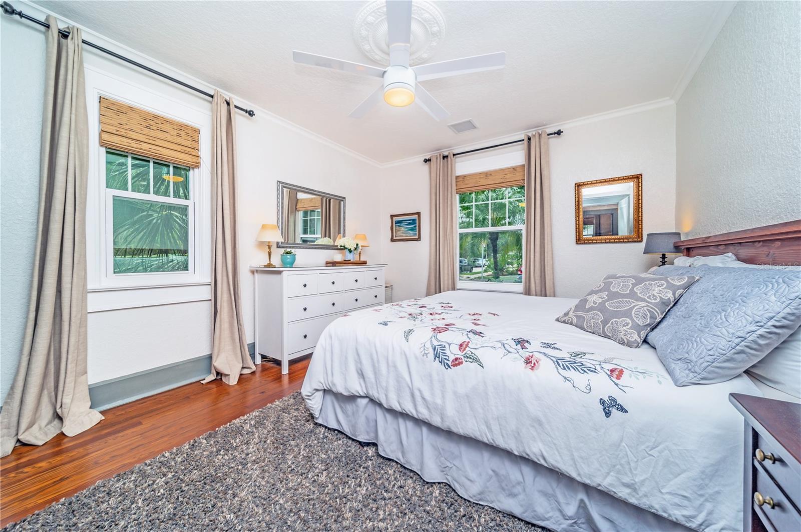 938 16TH AVE N, ST PETERSBURG, FL, 33704