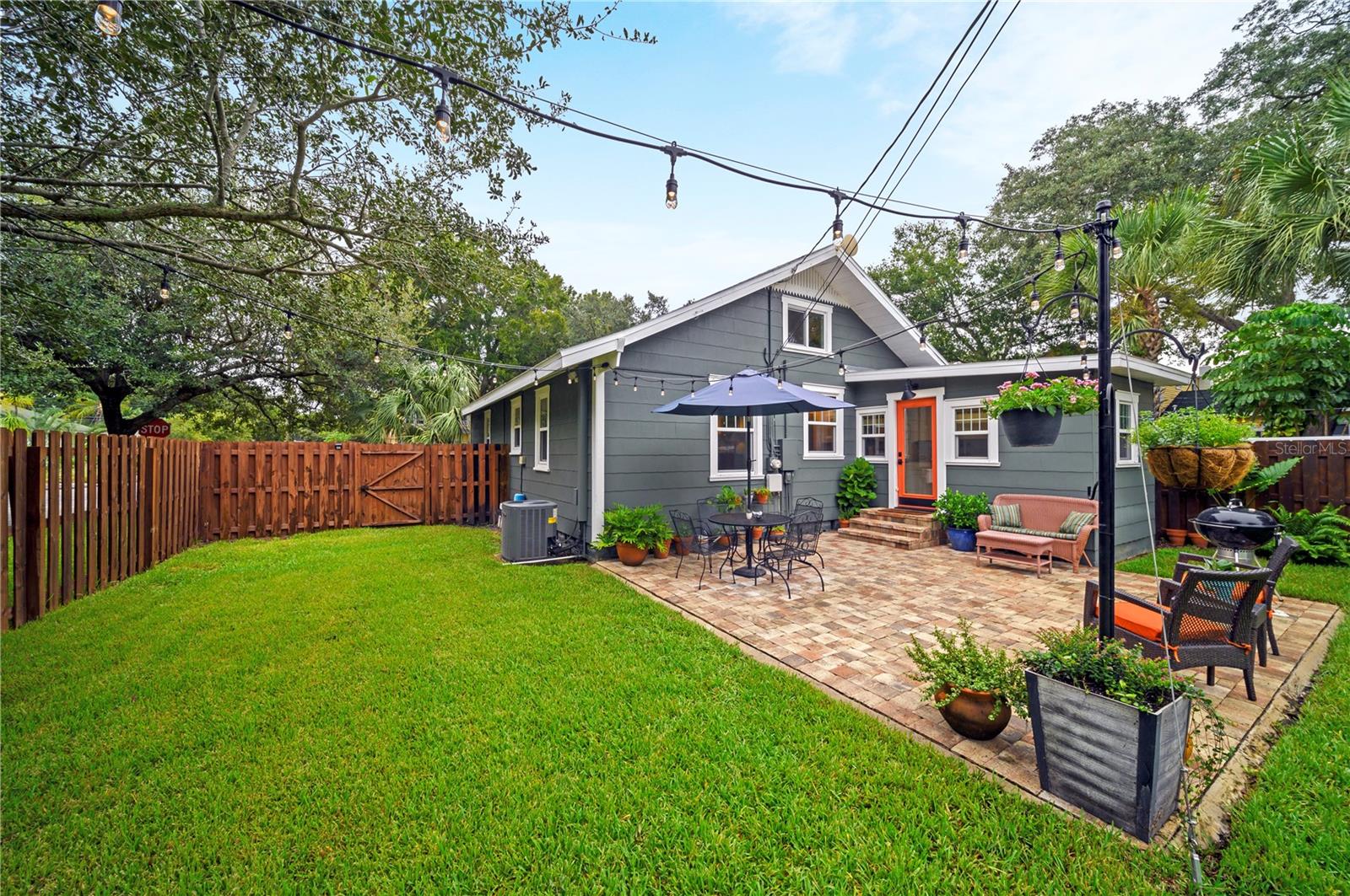 938 16TH AVE N, ST PETERSBURG, FL, 33704