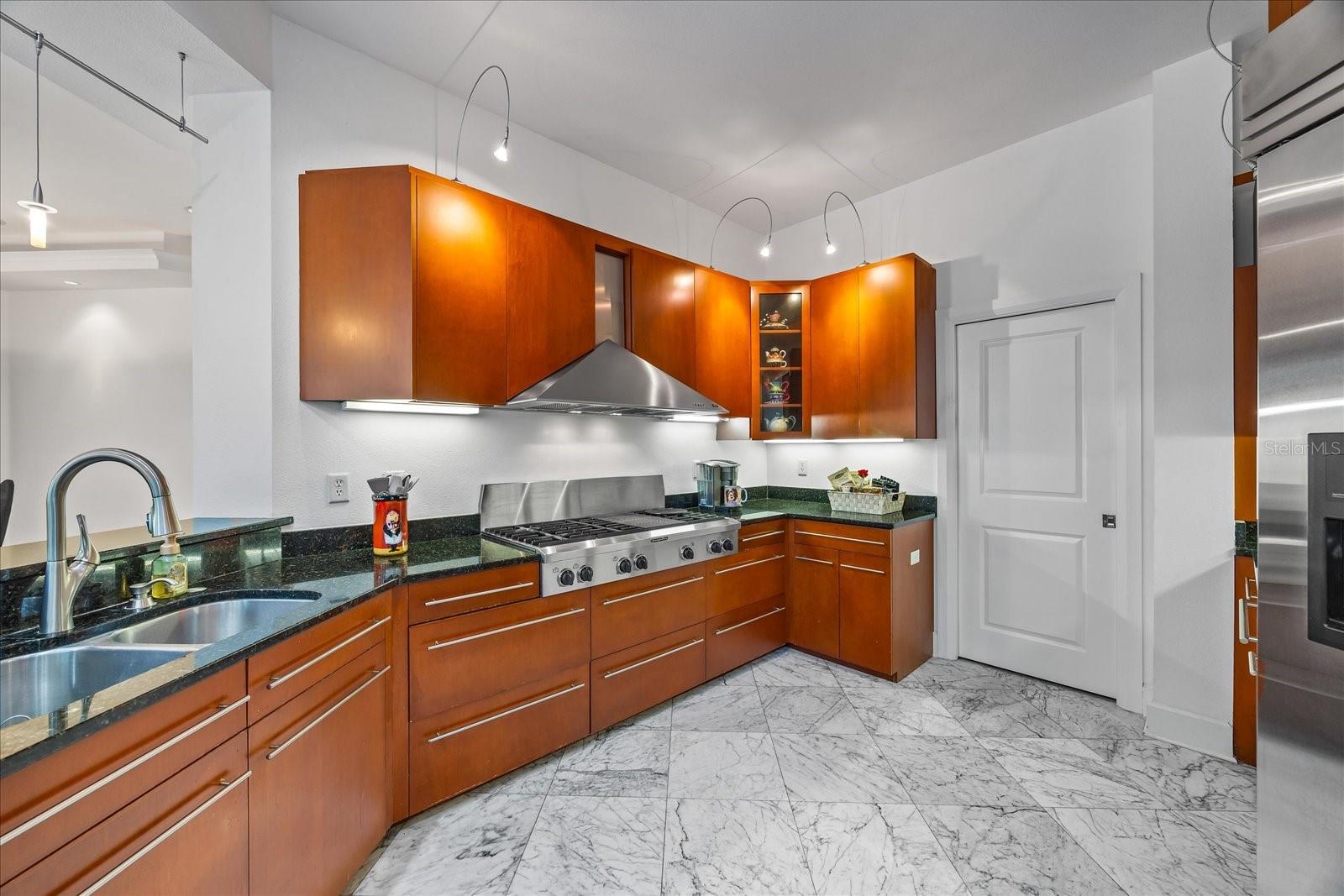 TB8372778 Property Photo