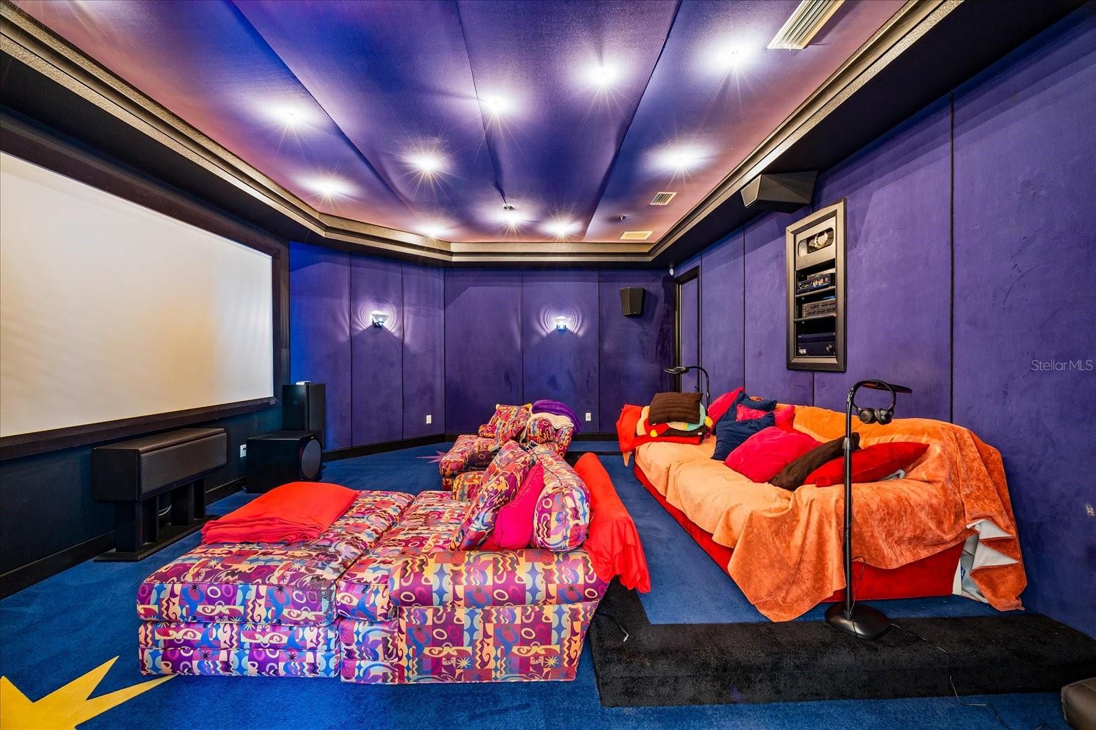 TB8372778 Property Photo