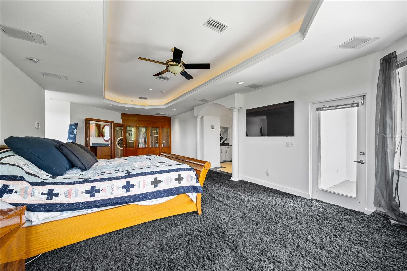 TB8372778 Property Photo