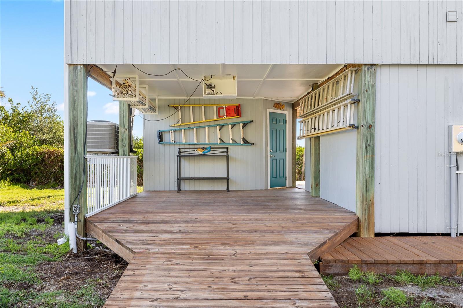 9048 WHARF AVE, PLACIDA, FL, 33946